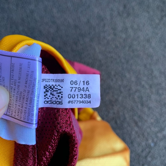 NBA Cleveland  James Jersey size XL - Picture 4 of 15